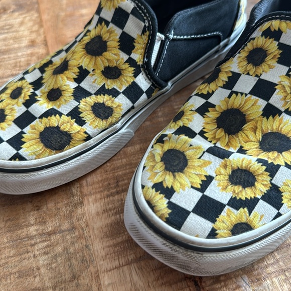 Size 7 Women’s Sunflower Vans - Picture 5 of 5